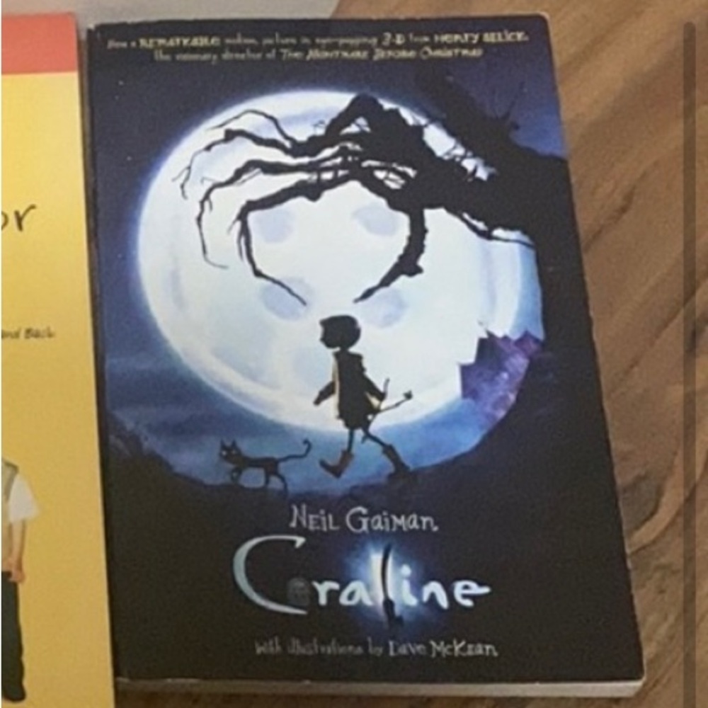 Caroline book - Picture 3 of 3